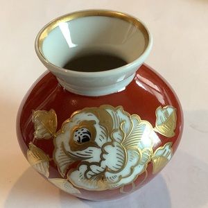 Vintage vase, Wallendorf W 1764, porcelain, red with gold, made GDR